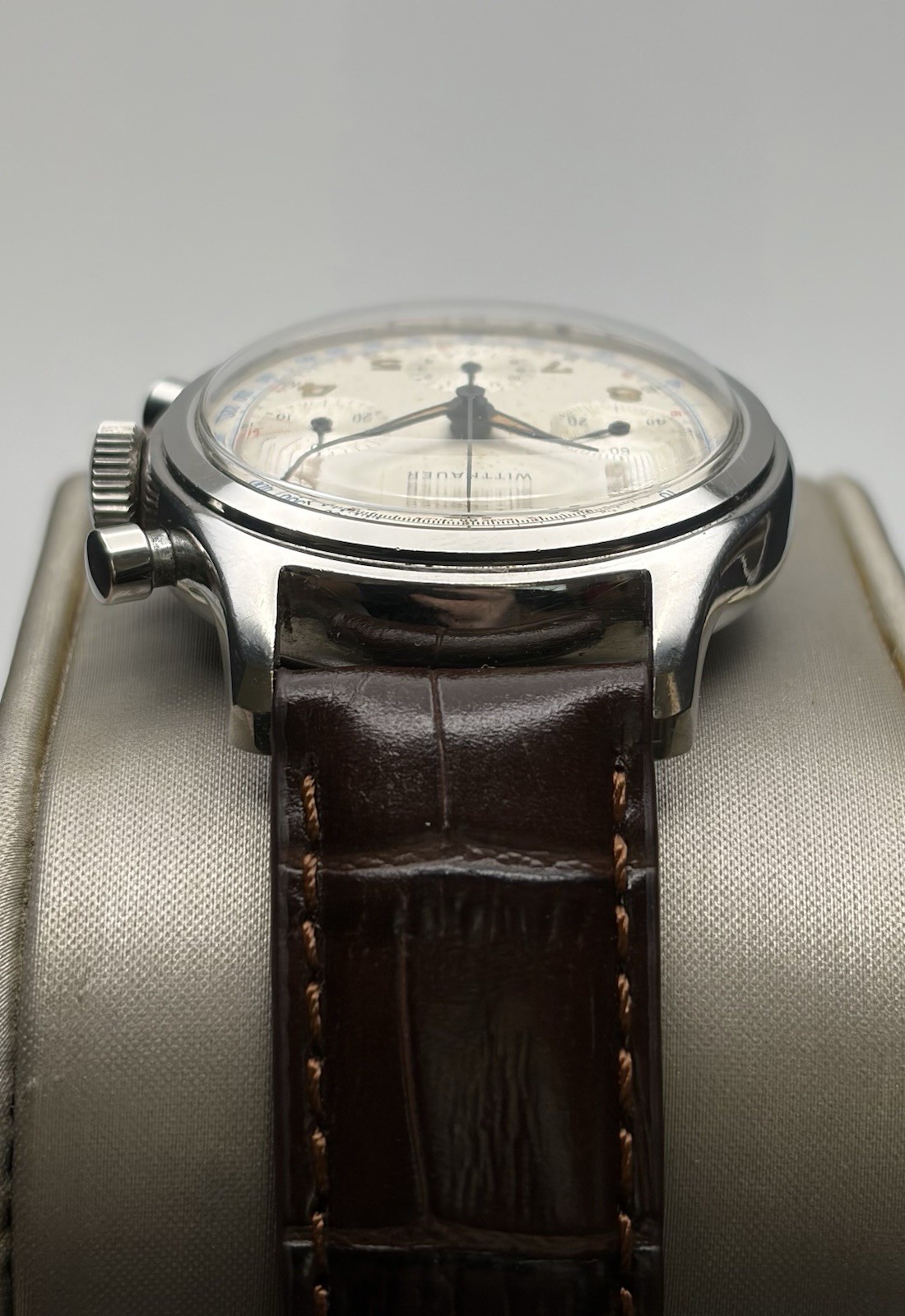 1960s Wittnauer 235T Chronograph – Valjoux 72, Blued Hands – Check It Out!