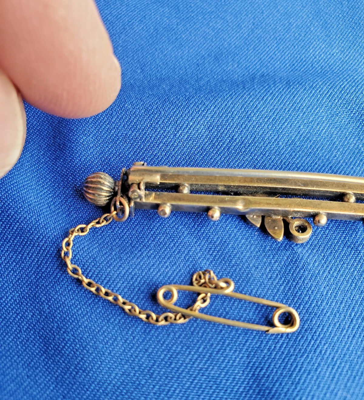 Original VICTORIAN SAPPHIRE PEARL Deco BROOCH 9K GOLD 4.2 GRAMS 2″ INCH Vintage
