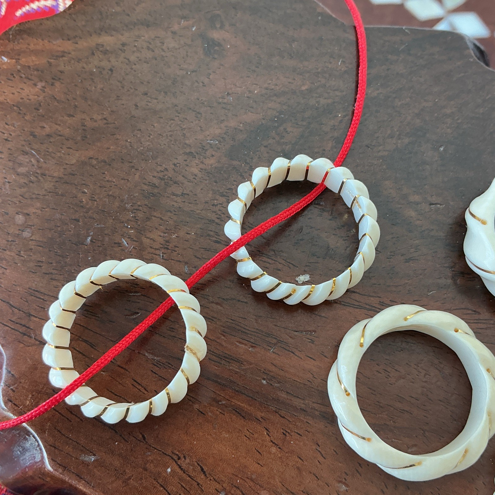 Lot of 10 White Stretch Twisted Beaded Band Rings No Stone Size 3.5-6
