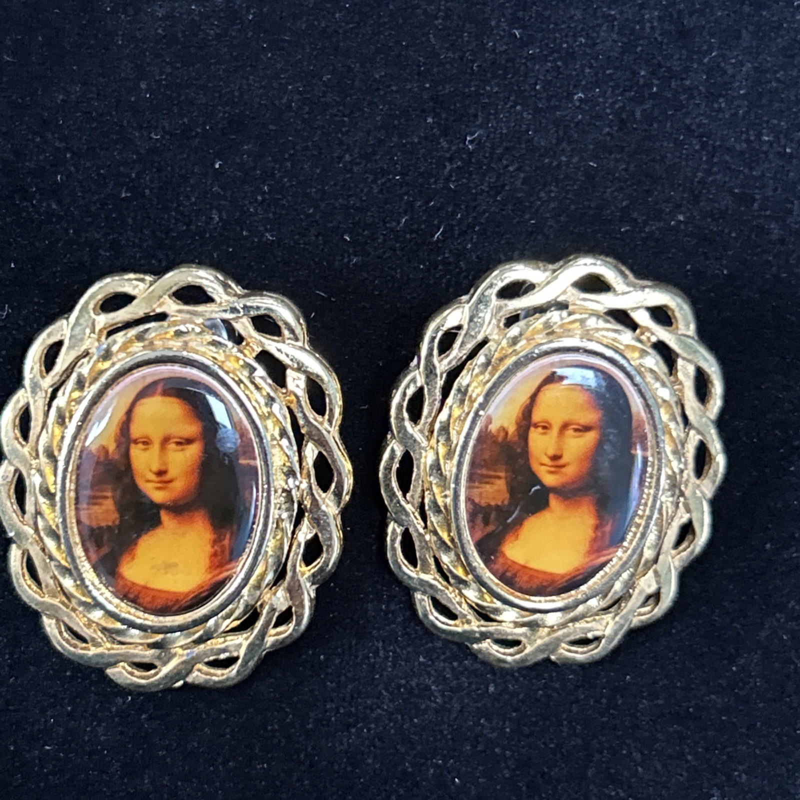 Vintage Mona Lisa Earrings Gold Tone Brass Posts Pierced 1”