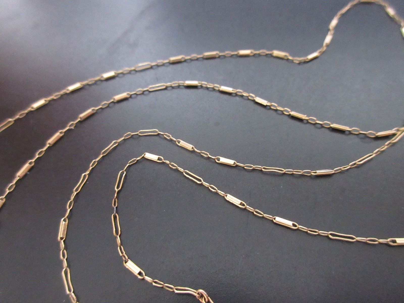 Vintage 14k Gold Chain Necklace 29″ long, 2.80 grams, very fine