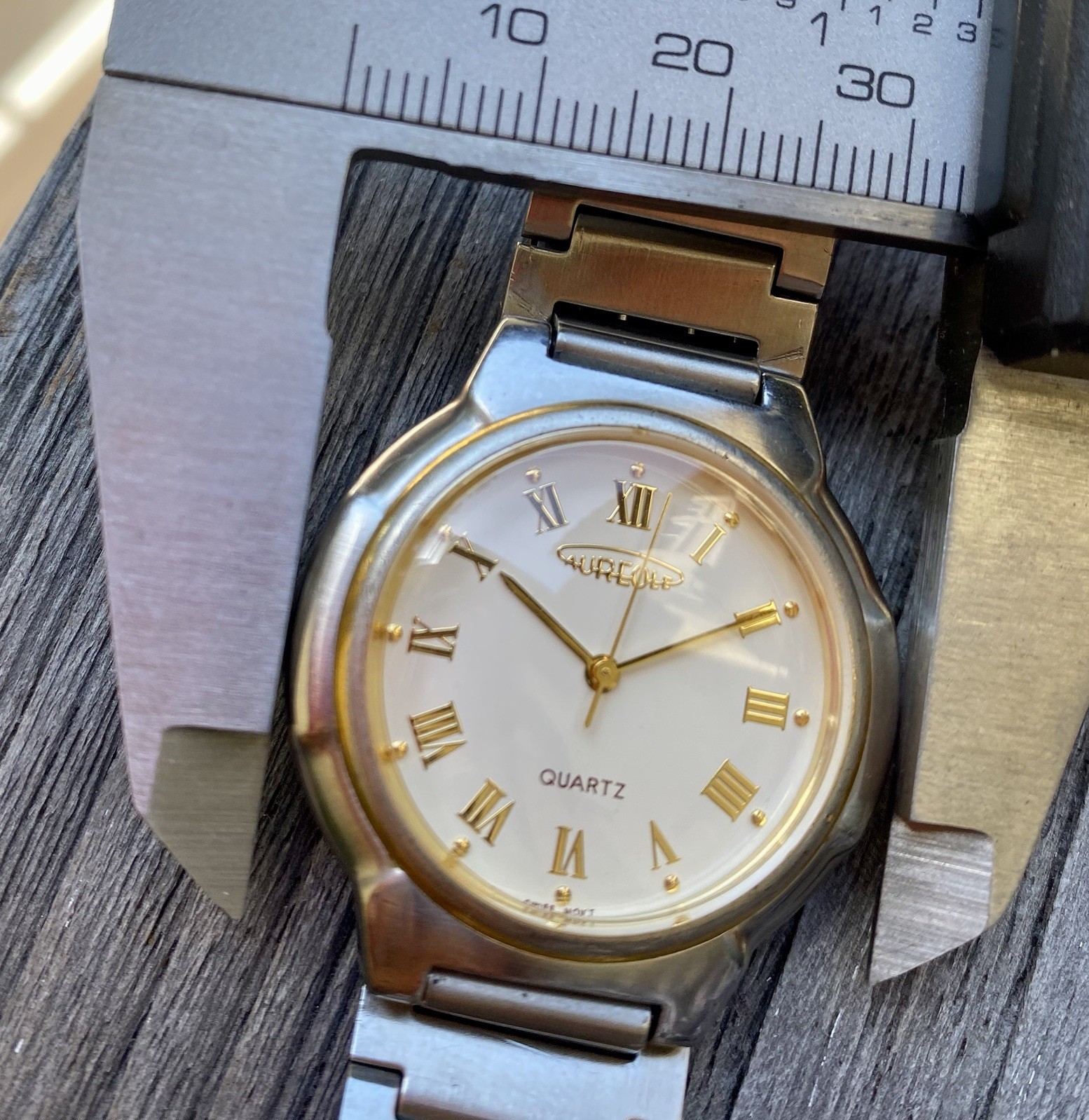 Vintage Aureole Swiss Quartz Watch 33mm Roman Numerals