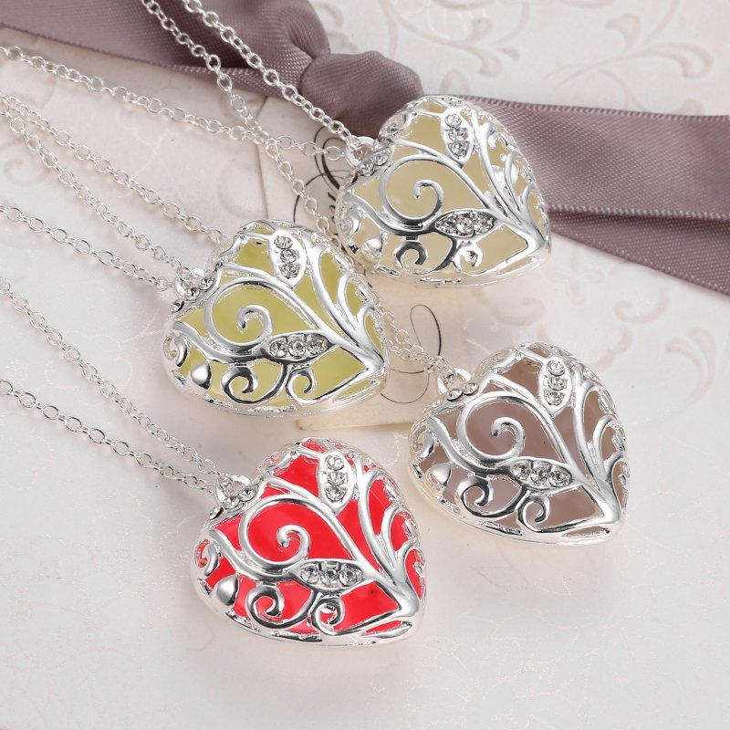 Glow In The Dark Heart Pendant Necklace Luminous Women Jewelry Accessory Gift