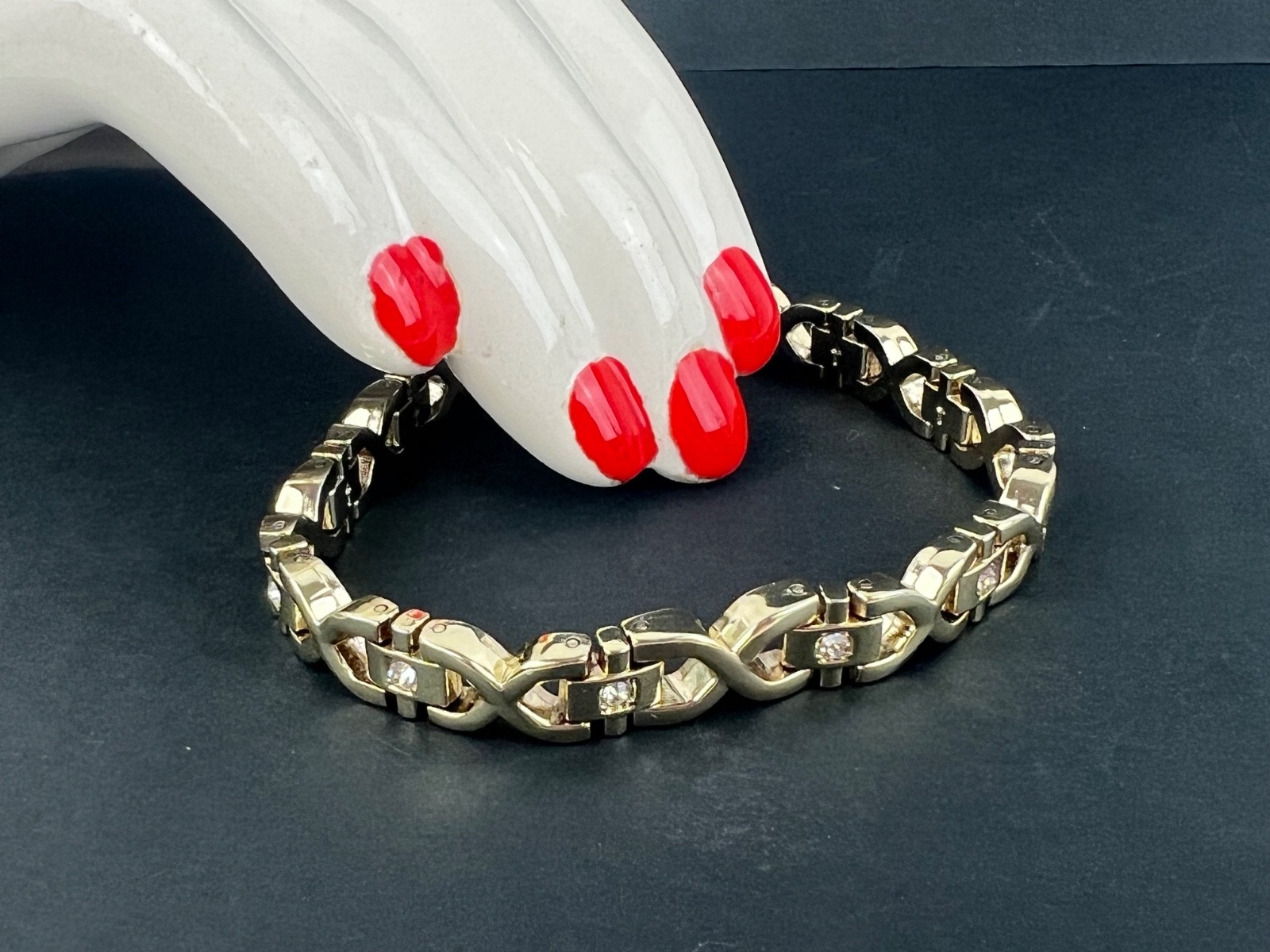 Fashion Gold Tone Rhinestone Link Bracelet 7.5″ Length Fold Over Clasp