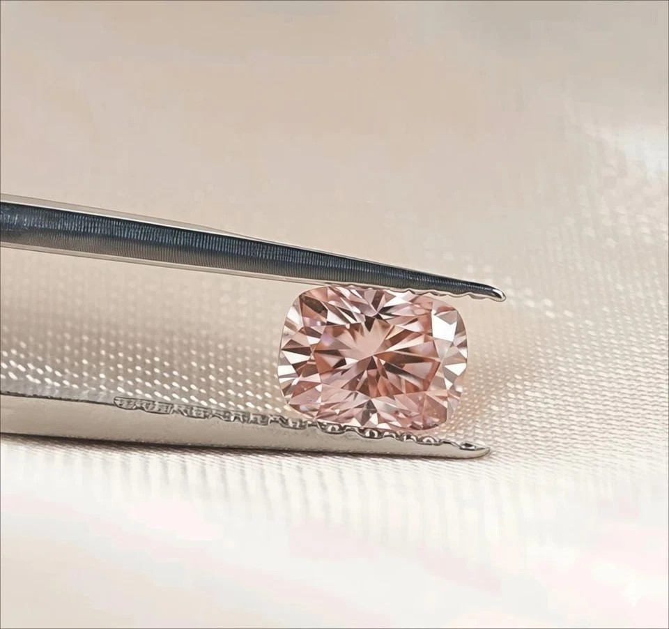 Huge 6.50 CT Fancy Light Pink Color, Cushion Cut VVS1 Diamond 10×14 MM gemstone