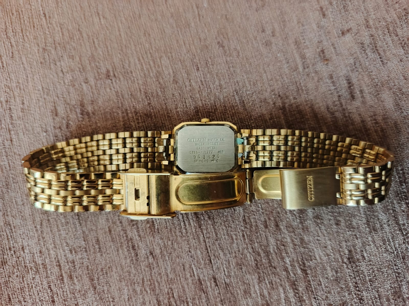 Vintage Citizen Quartz Women’s Dress Watch 5930-S71777 Gold Tone Black Face