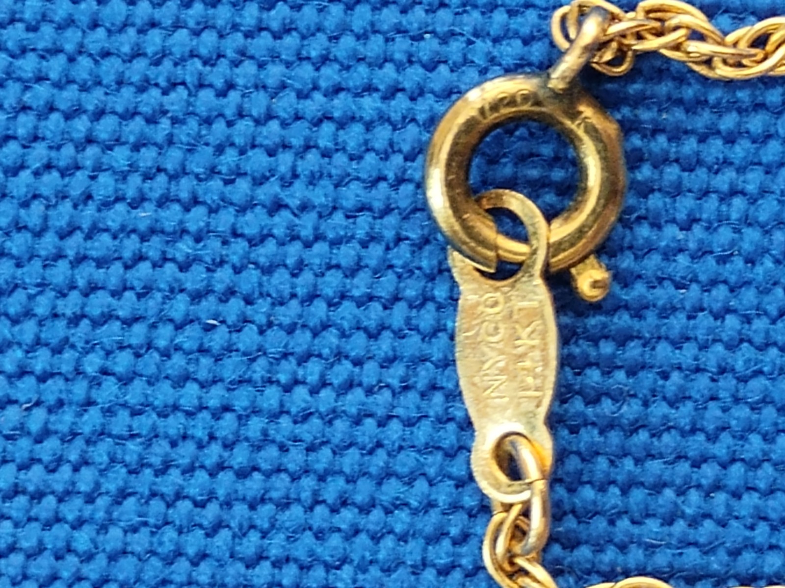14k Gold Chian. 14 inches long, Heart Pendent 4.3 grams