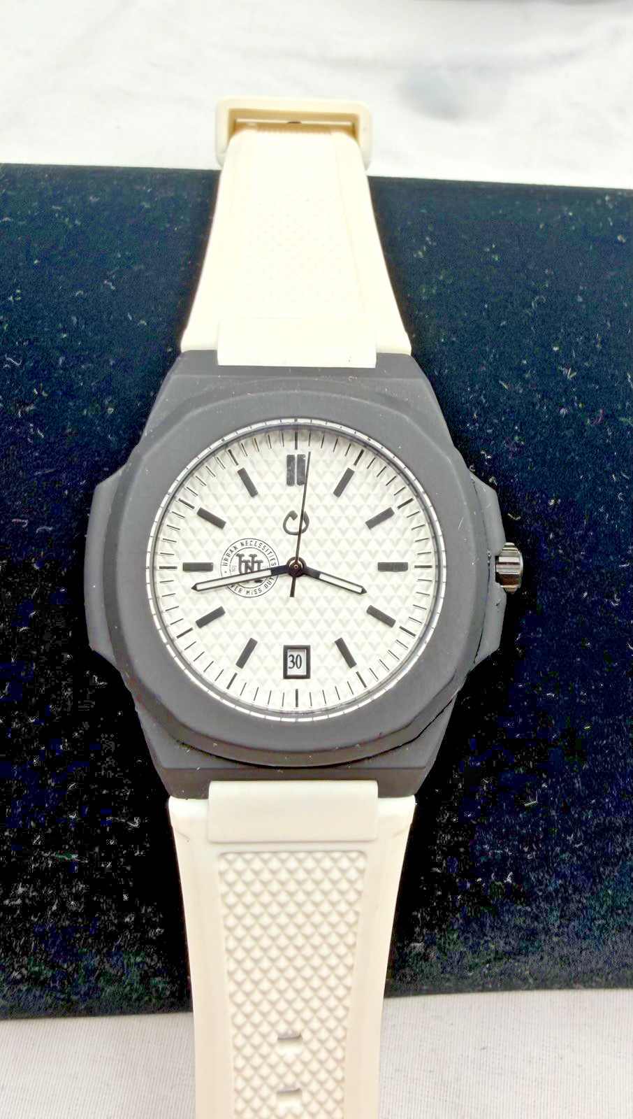 NUUN Nuncier Official Origen Watch White Dial Carbon Steel Rubber Strap 40.5m