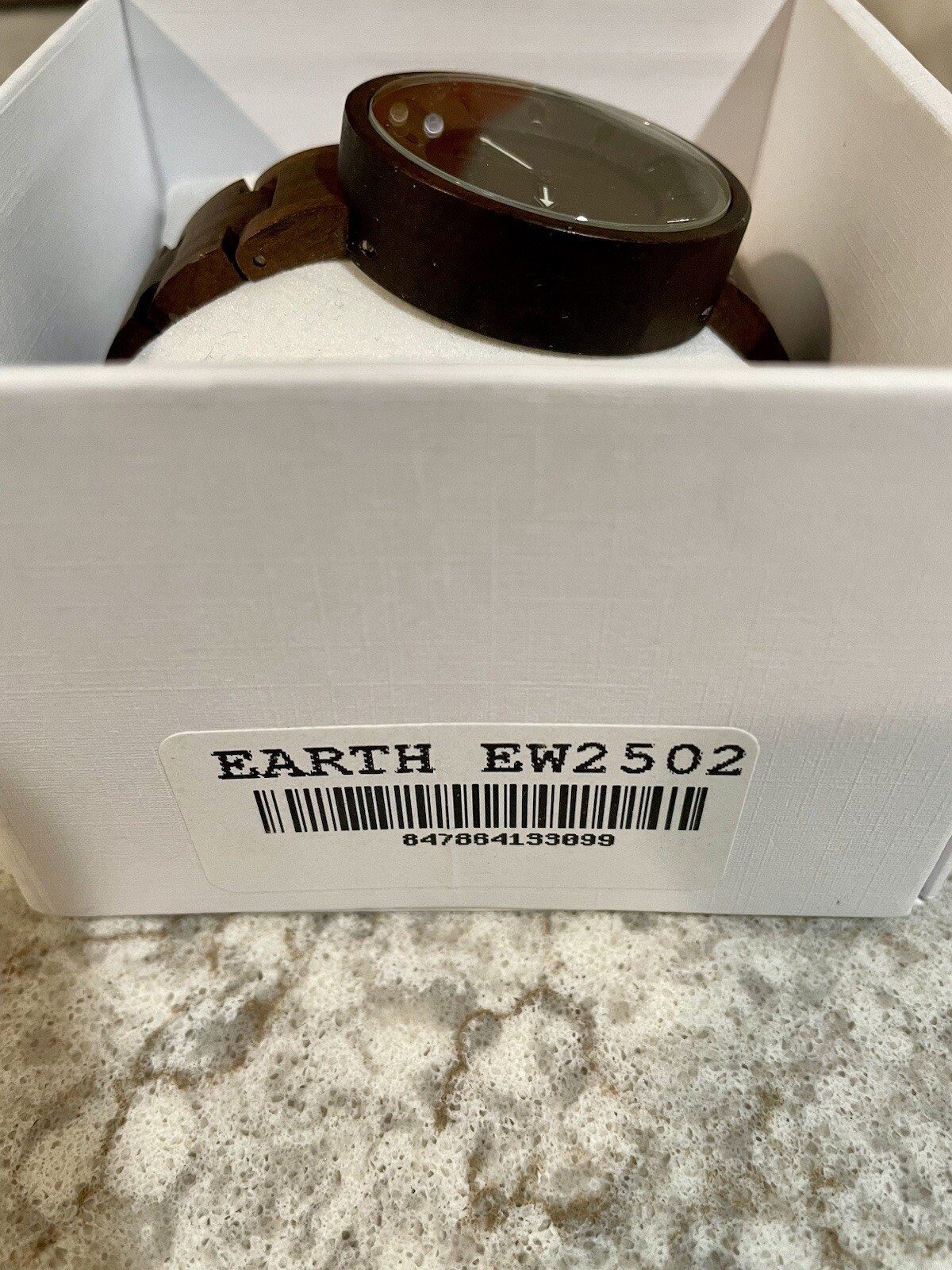 NEW Earth wood Men’s walnut Collection Eco Friendly Wood Round Watch