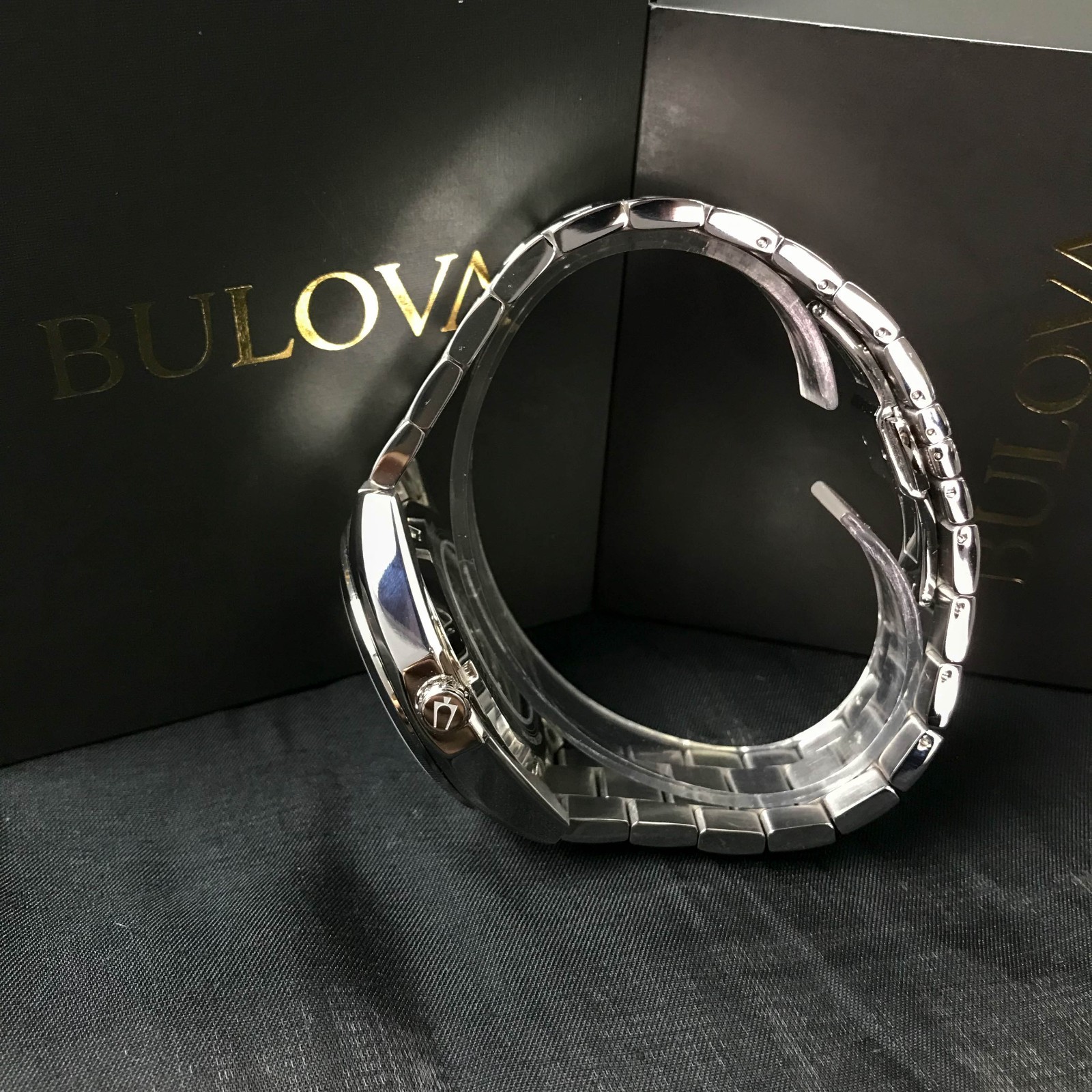 Bulova 96A270 Suveyor Automatic White Dial Stainless Steel Men’s Wristwatch NEW