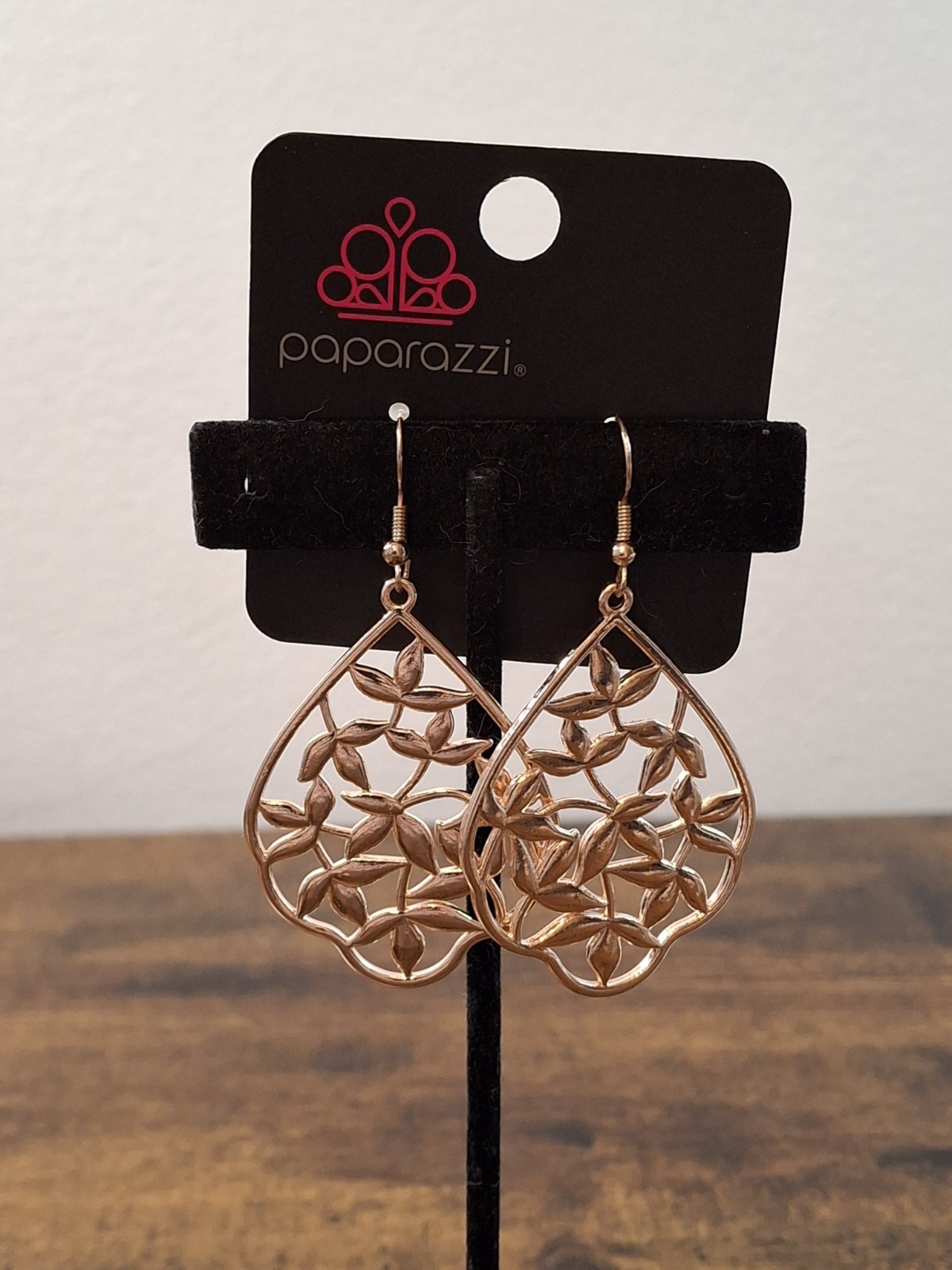 Paparazzi Taj Mahal Gardens Rose Gold Earrings