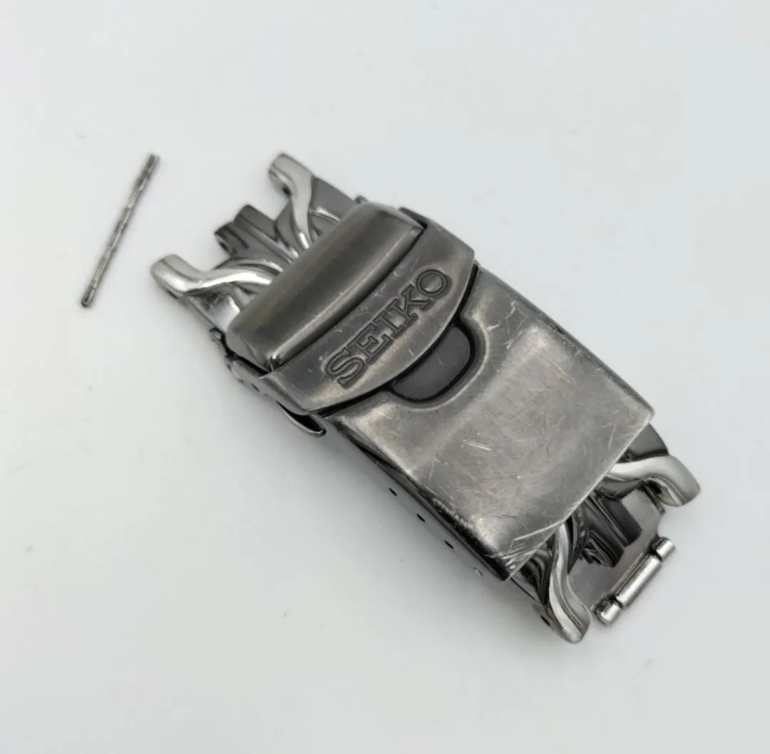 Used watch parts: Seiko Excelsior V172-0AK0 buckle, clasp, strap, band.