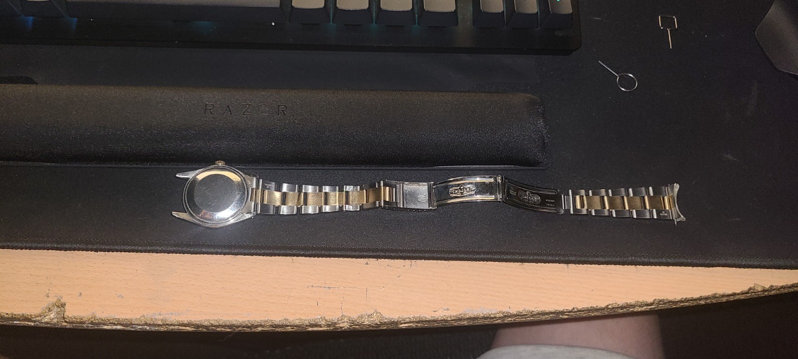 Rolex Oyster Perpetual Date Silver Dial Non-Numeric Hour Marks Metal 15000