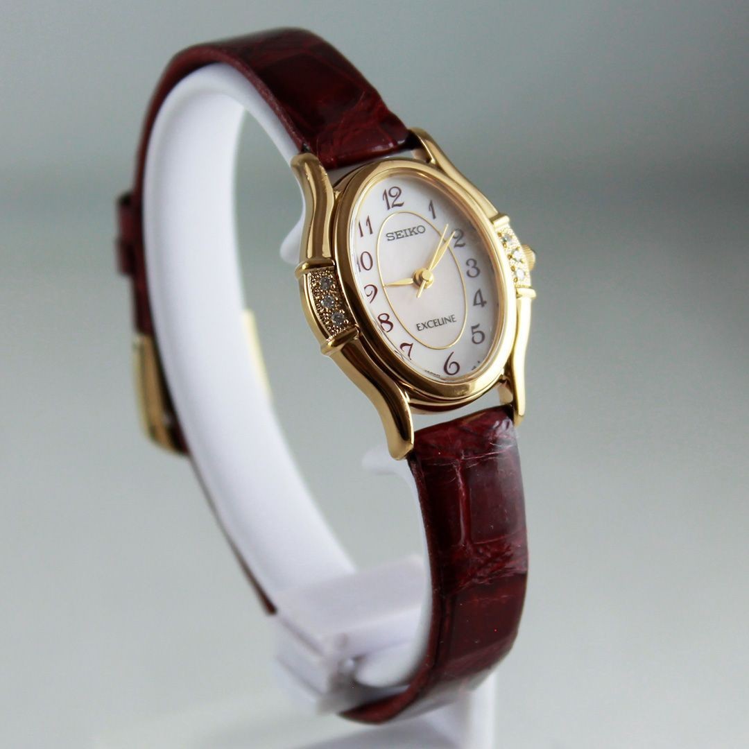 TEC 1 SEIKO EXCELINE 1F21 5F50 Ladies Quartz Shell Dial Diamond Oval Case Arabic