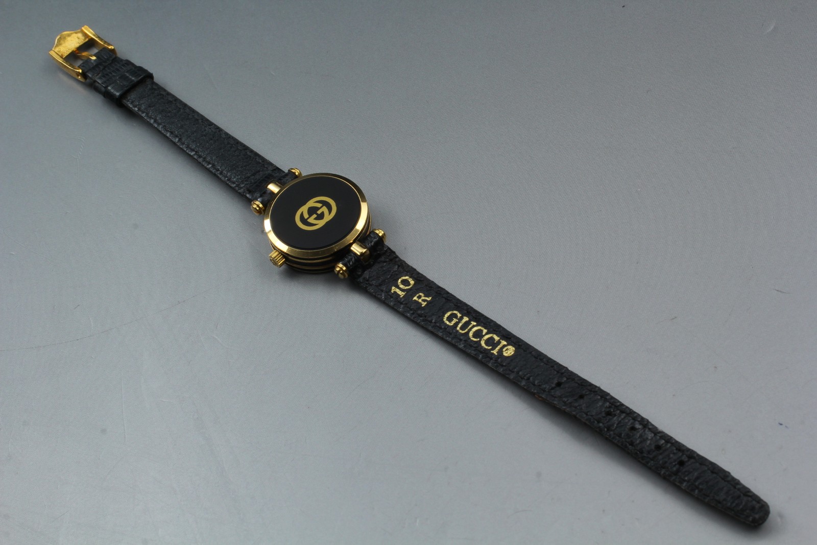 [Near MINT] Gucci 2000L 22mm Black Dial Gold Roman Women’s Watch From JAPAN
