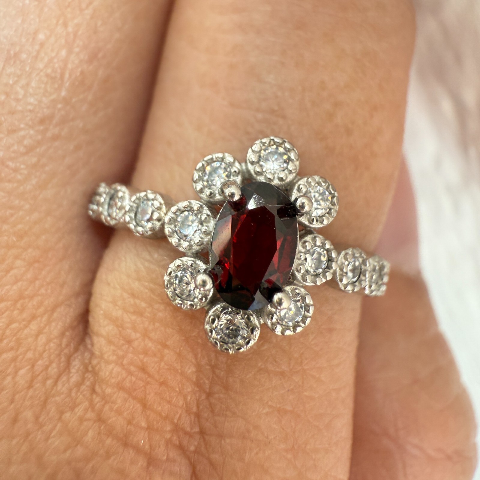 925 Sterling Silver Ring 6x4mm Natural Rhodolite Garnet Gemstone Zircon Red Gift