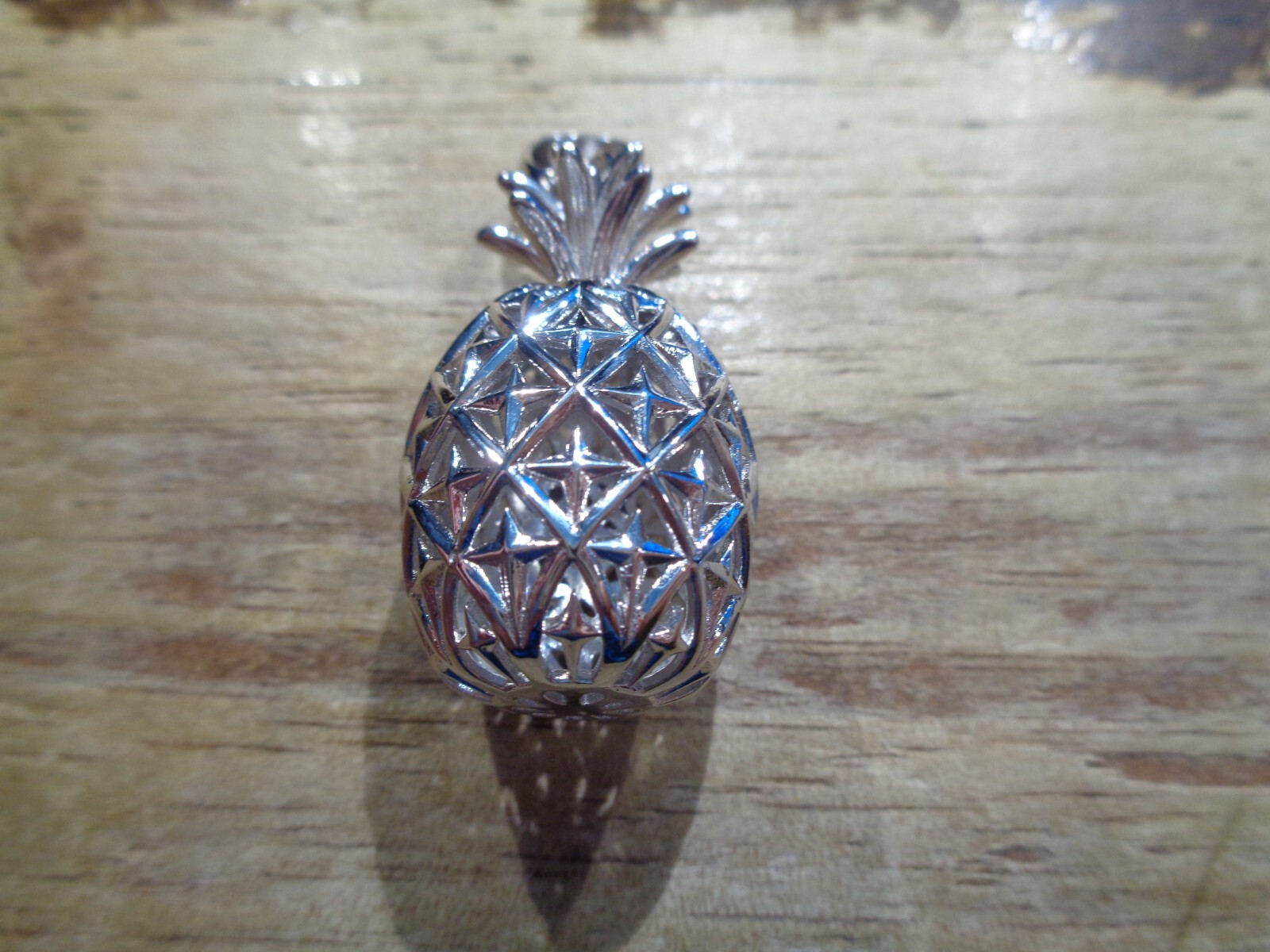 22.5MM HEAVY WG-PLATED 925 SILVER EXTRA-EXTRA LARGE HAWAIIAN PINEAPPLE PENDANT
