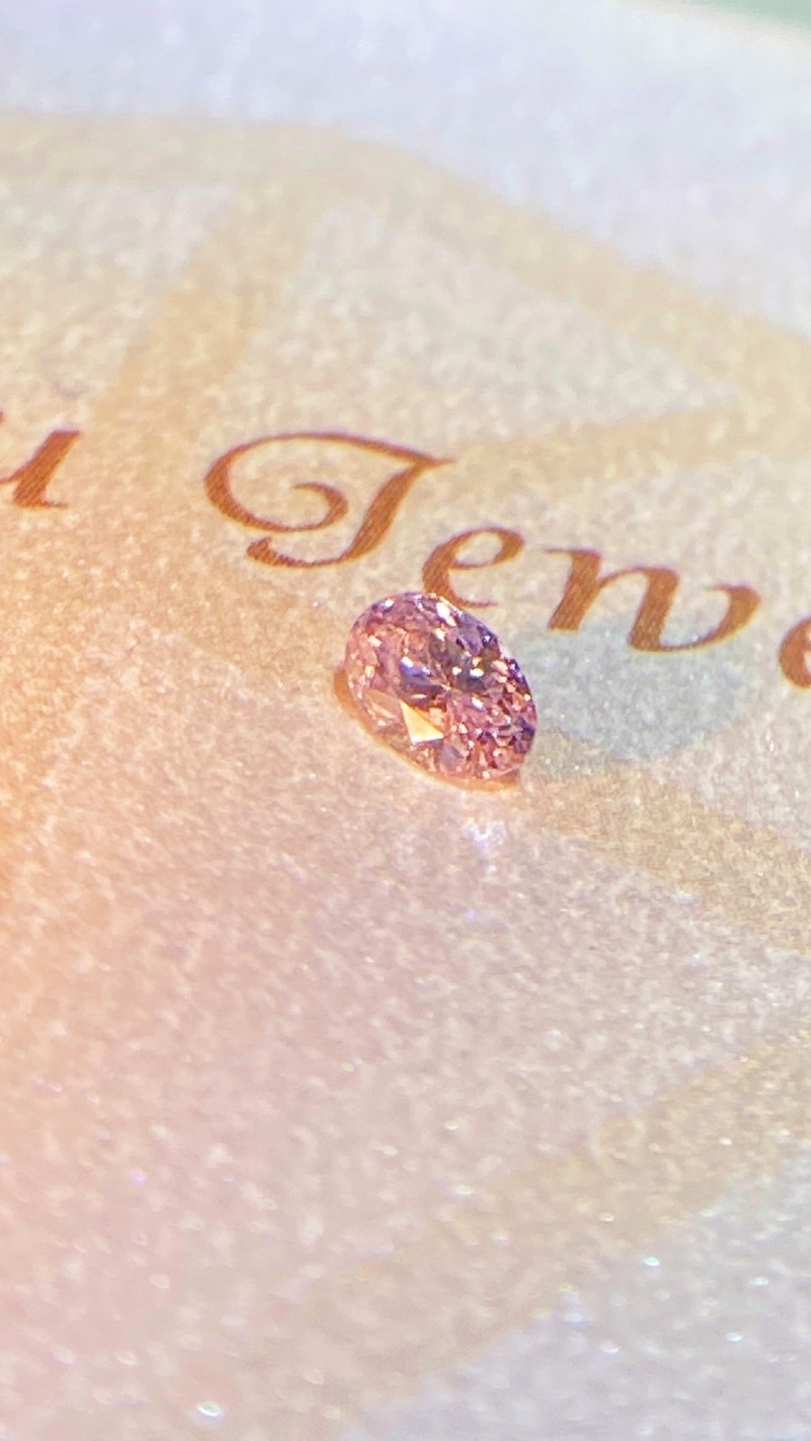 [jerseychou] Natural Fancy pink diamond 0.14 ct , Even, GIA
