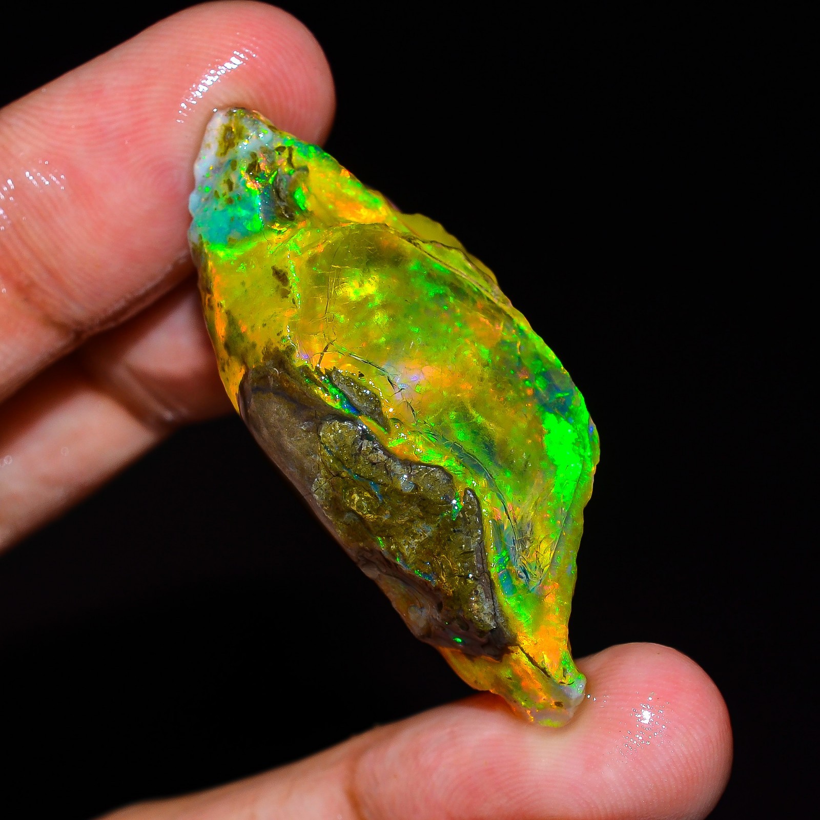 38.5 Ct Fancy Raw Fire Ethiopian Opal Oil Rough Gemstone For Jewelry 41x17x15 mm