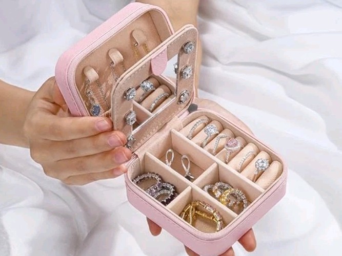 Parima Teen Girl Gifts Trendy Stuff – Travel Jewelry Boxes for Girls,…