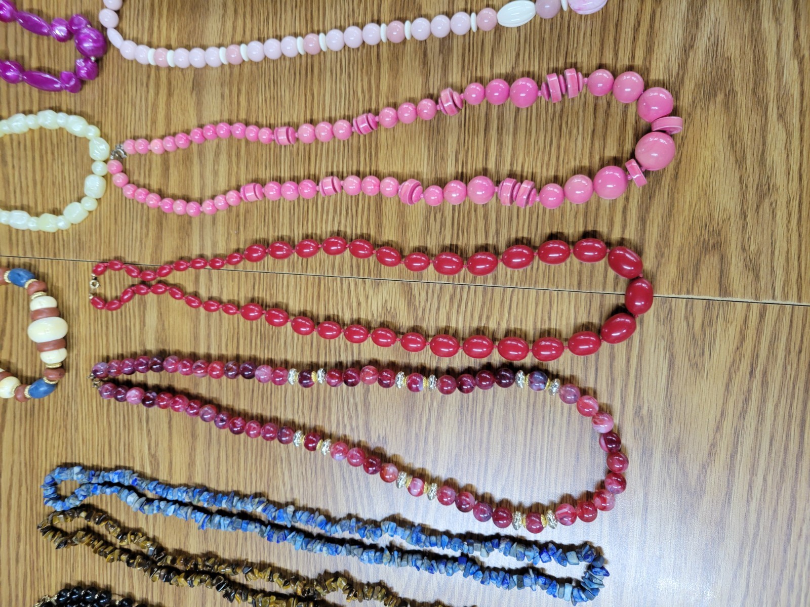 Vintage Beaded Necklaces Lot Of 16 Size Range Of 16 To 40 In Long