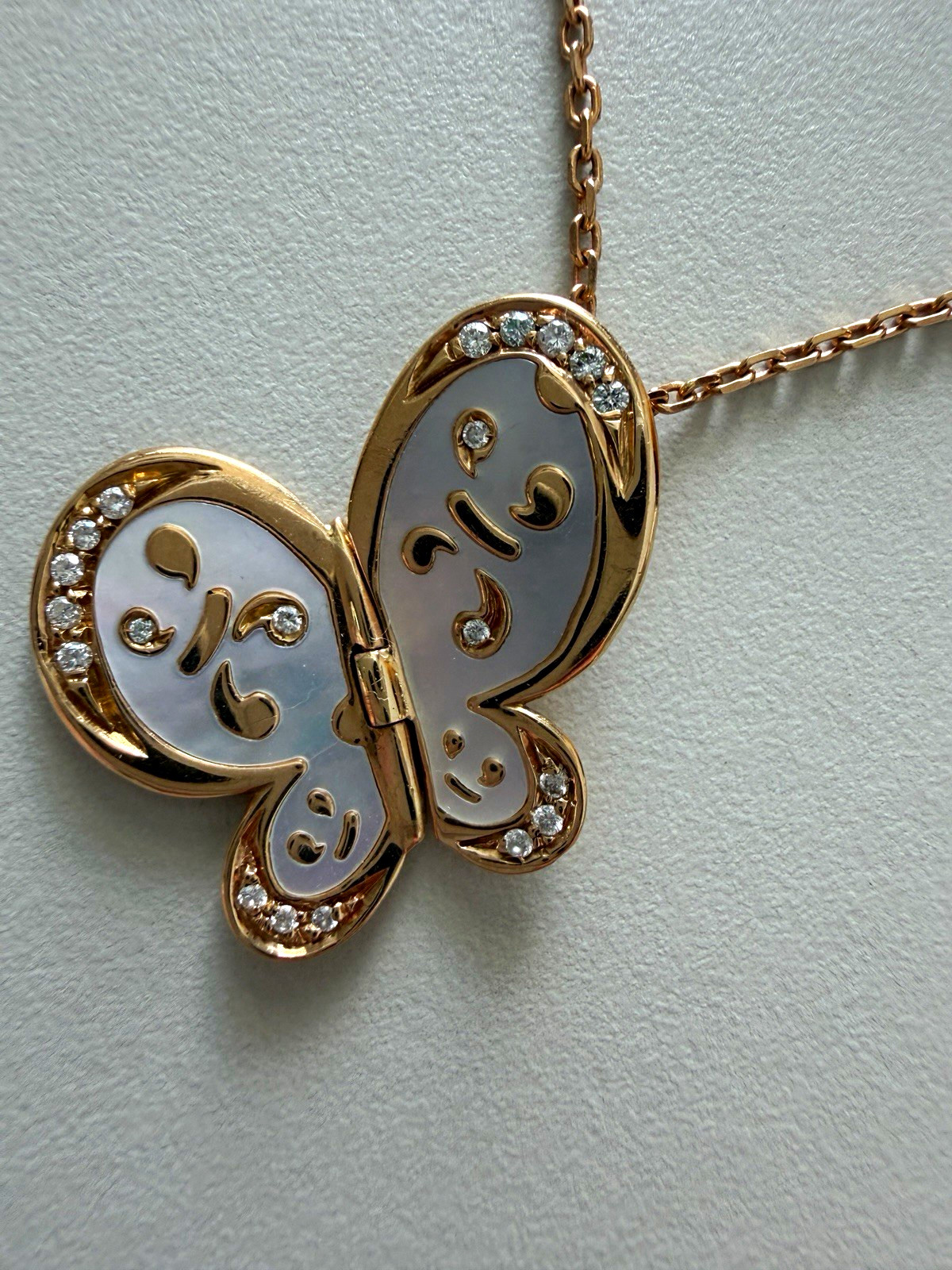 18K Korloff Paris Rose Gold Butterfly Necklace Mother of Pearl Diamond