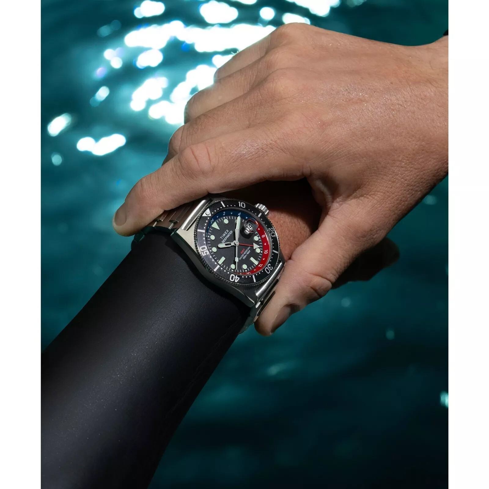 New Timex TW2W95300 Deep Water Reef 200 GMT black red blue silver Men’s Watch