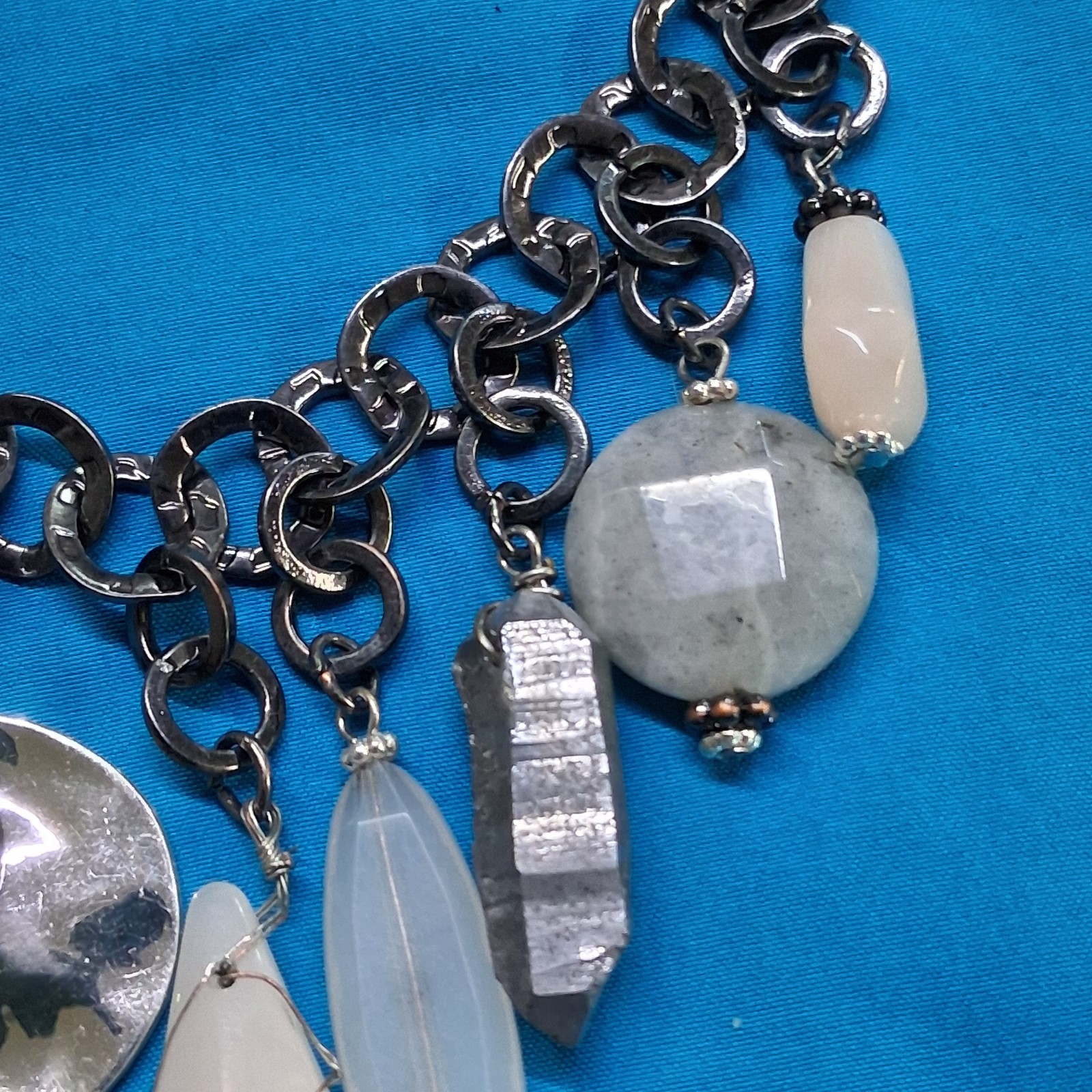 Chico’s Dangling Chandelier Pendants Faceted Bead Lobster Clasp Necklace