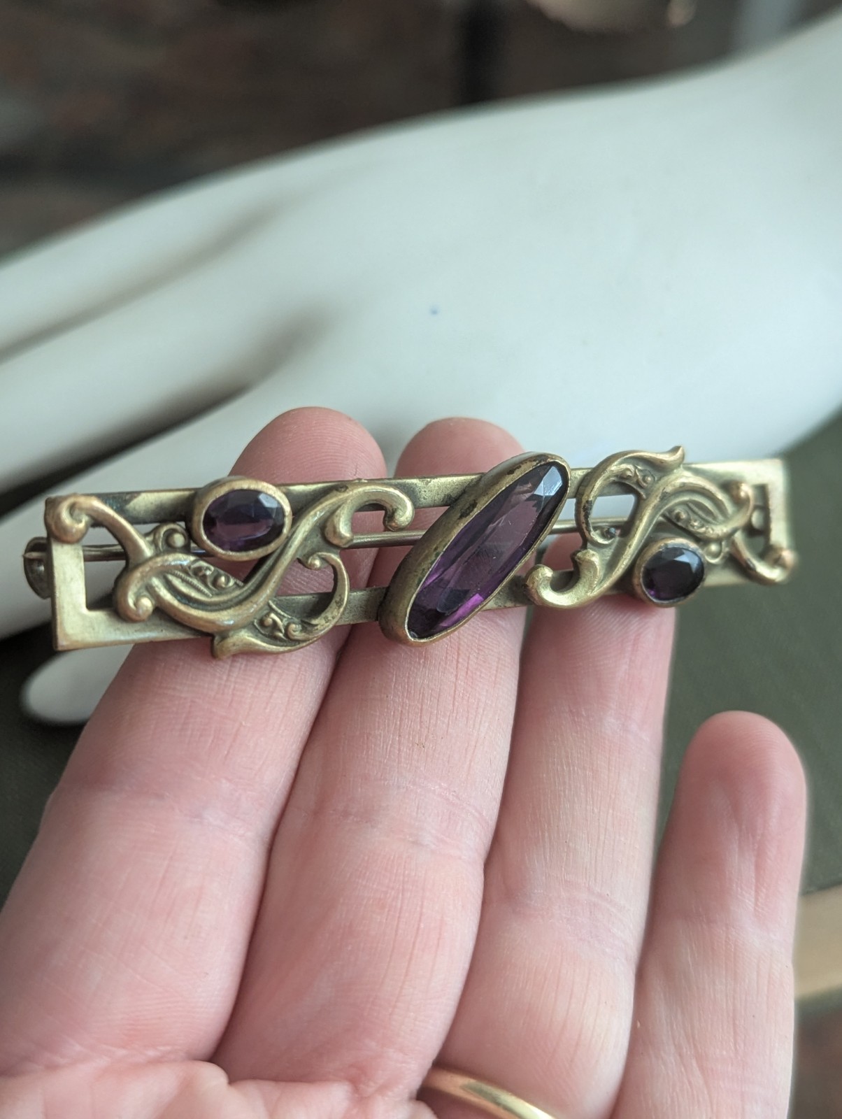 Edwardian Art Nouveau Gold Tone Floral brooch Faux Amethyst Stone Large C Clasp