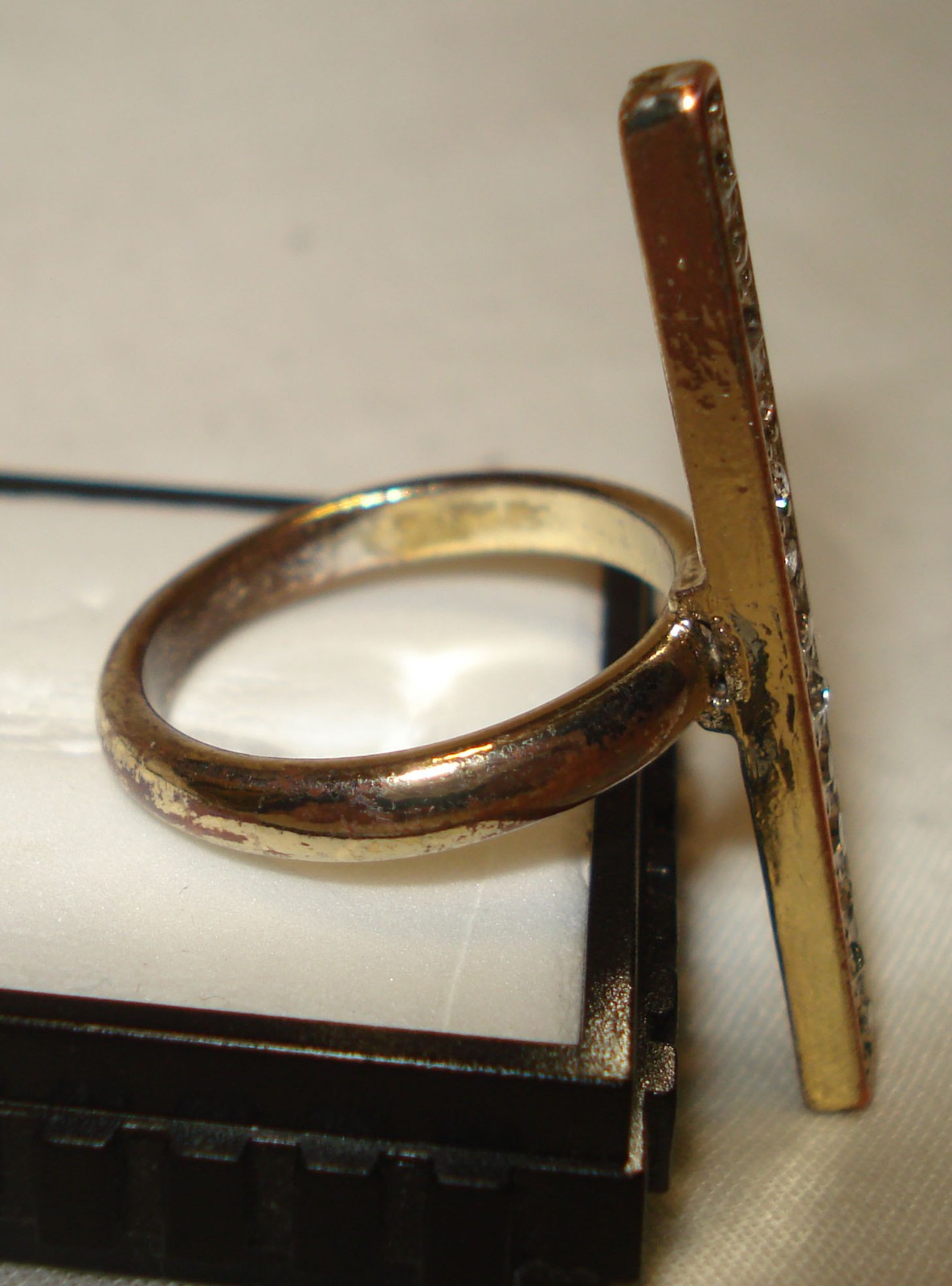 Gold Tone Rhinestones Long Pave Finger Size 9 Costume Jewelry 1 ½” Bar Ring