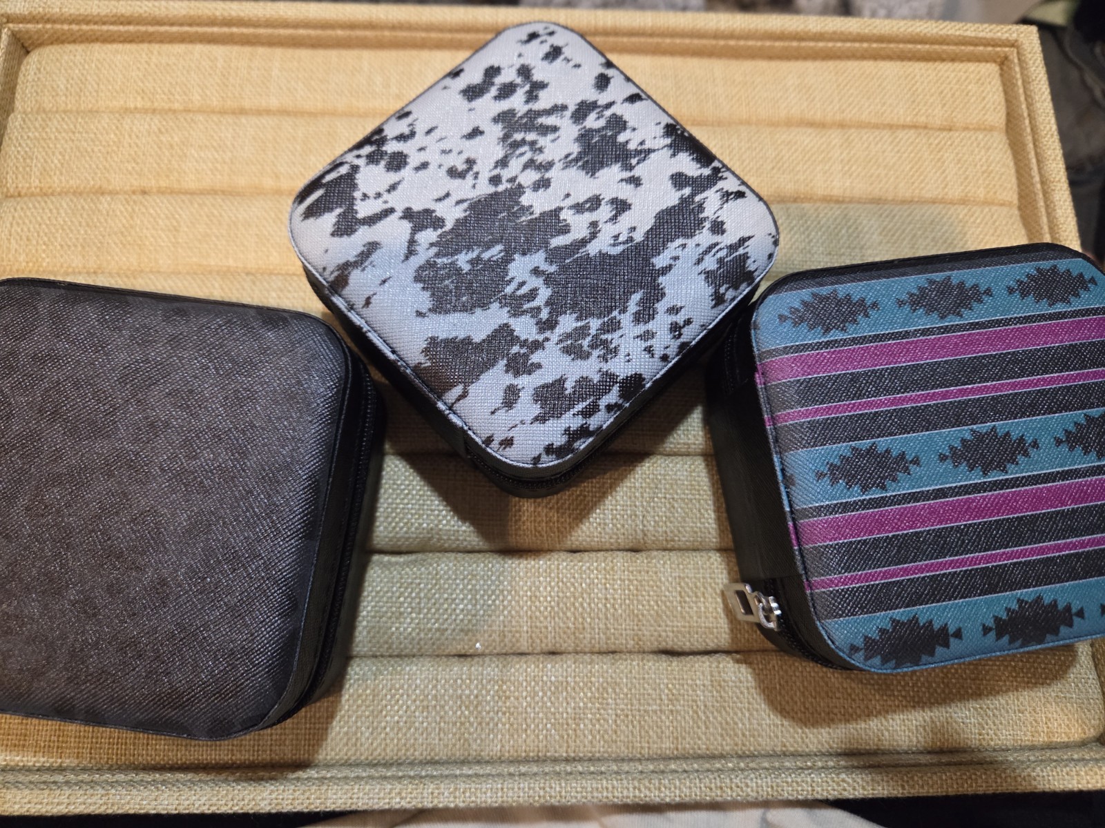 Travel Jewelry Case Square Zip-Around Lined for Rings Necklaces Earrings