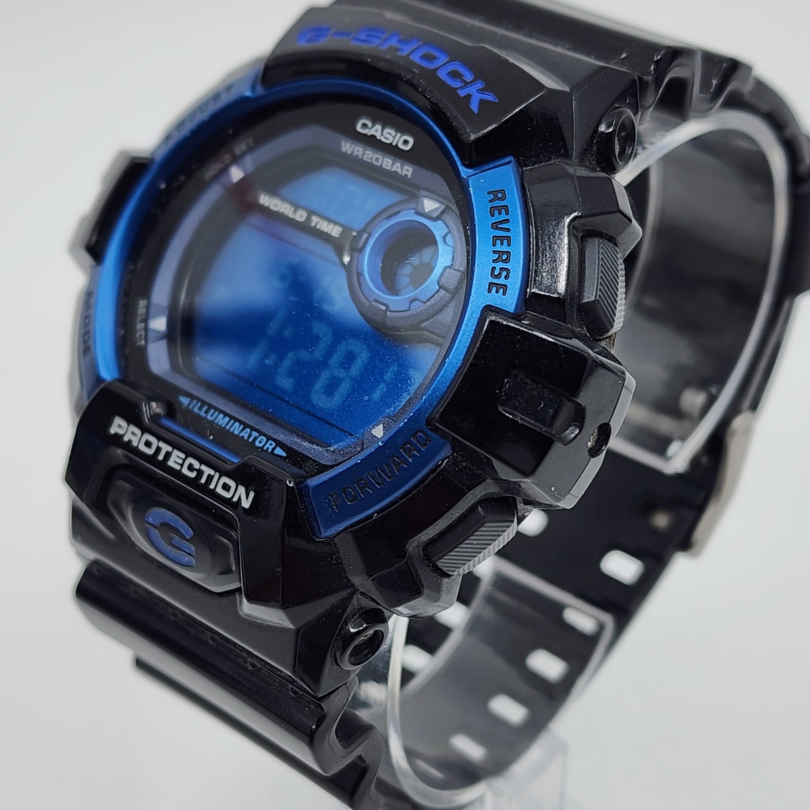 Casio G-Shock G 8900A-1. Mint condition, high quality resin band, metallic blue
