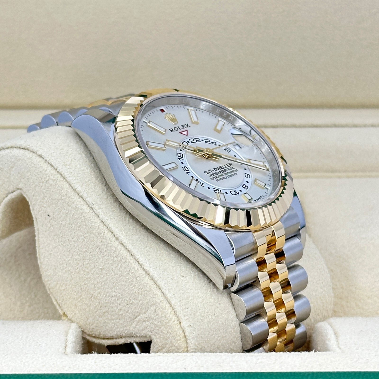 Rolex Sky-Dweller, Oystersteel, 18k Yellow Gold, Ref# 336933-0006, Unworn 2023