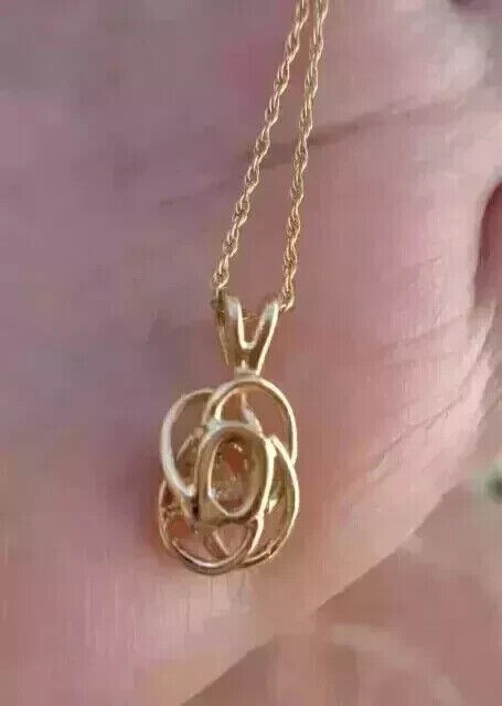 Oval Cut Simulated Diamond Women’s Stunning Fancy Pendant 14K Yellow Gold Plated
