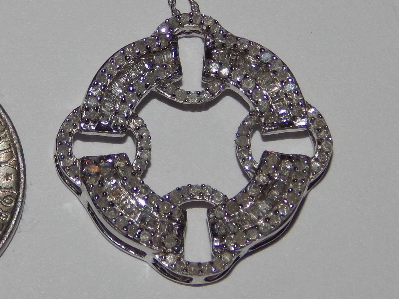 10K WHITE GOLD 1.00 TCW DIAMOND 9/10th INCH FANCY PENDANT NECKLACE 18 INCH