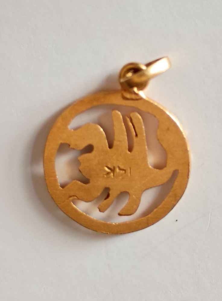 Vintage 14K Gold Scorpio Zodiac Pendant Charm 1.39g Diamond Cut 1/2″ Round