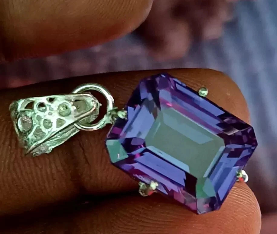 25 CT+ Natural Color Change 925 Silver Alexandrite Pendant Certified Gemstone