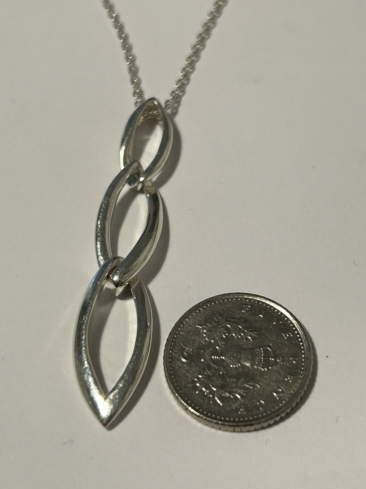Lovely Sterling Silver 5cm Interlinked Pendant 45cm (17.7”) Necklace (6.41g)