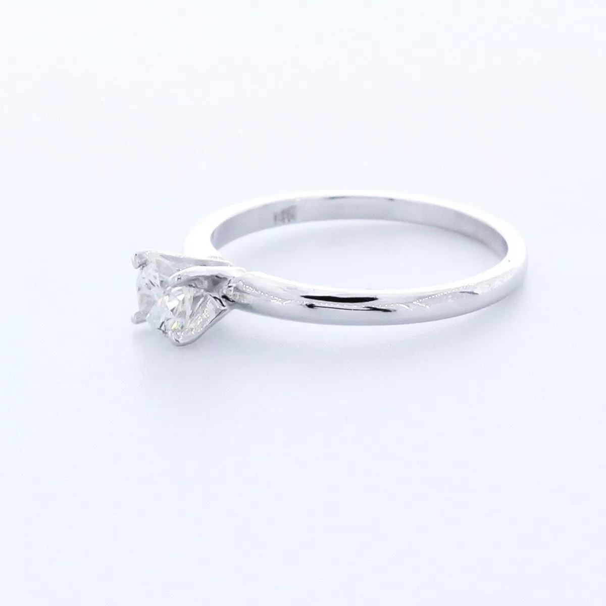 Solitaire Engagement Ring Classic 14K Gold 0.57 CT Round Lab-Grown Diamond D VS2