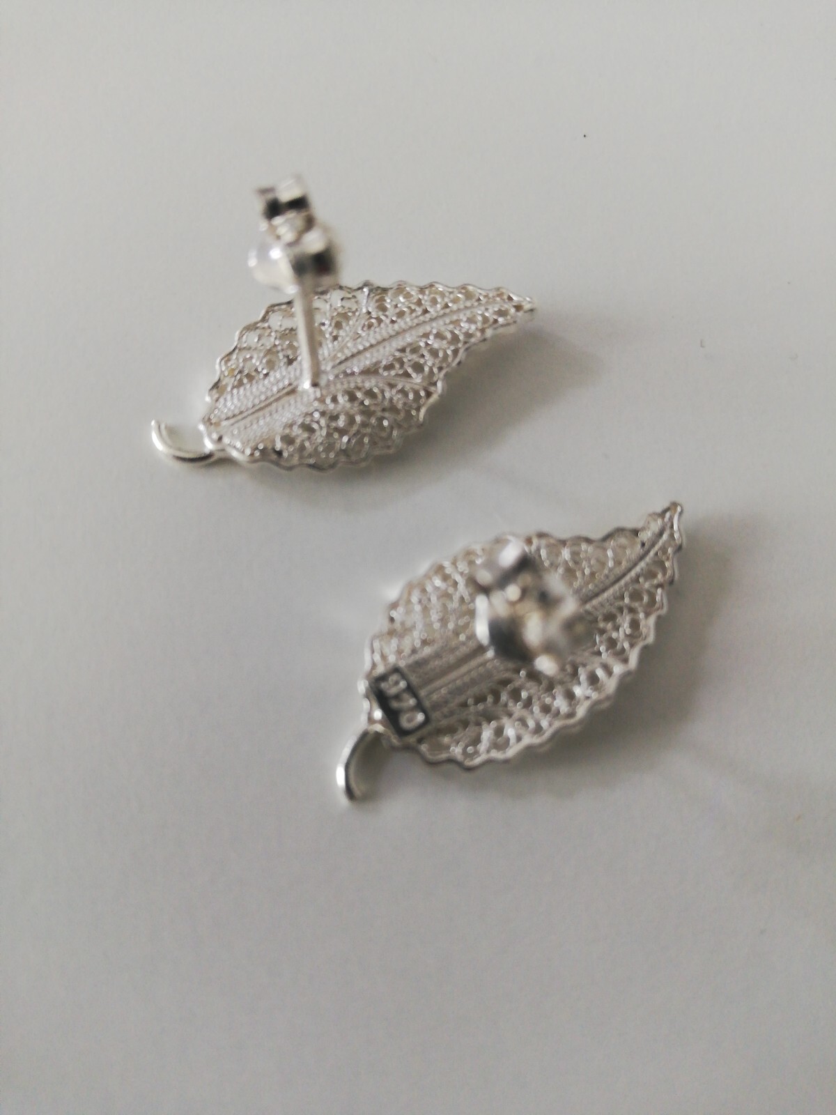 Jara Women’s .970 Solid Silver Filigree Leaf Earrings New.