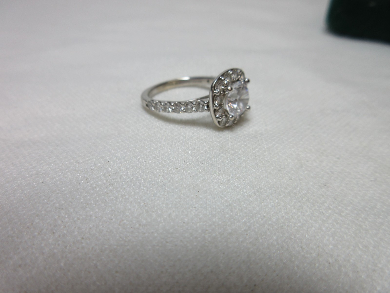 GABRIEL & COMPANY 14K SOLID WHITE GOLD & NATURAL DIAMONDS ENGAGEMENT RING