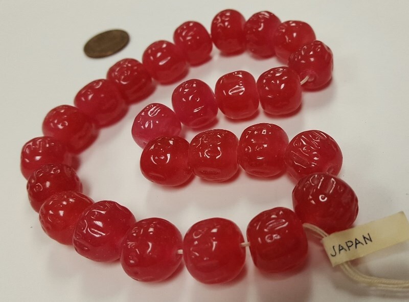 24 VINTAGE JAPAN CHERRY BRAND GLASS DARK PINK 14mm. BAROQUE ROUND BEADS 4614T
