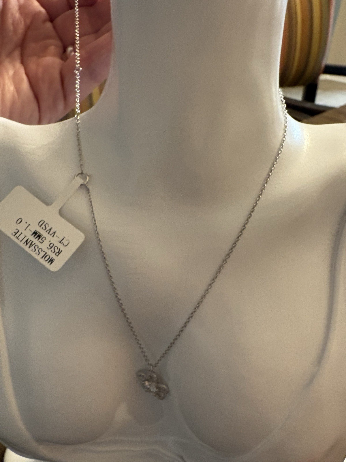 1.0 CT Moissanite Flower Pendant Necklace 18 inch