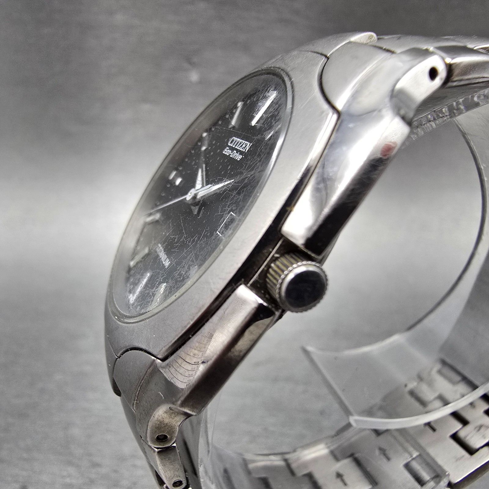 Citizen Eco-Drive Watch Men 38mm Black Dial Titanium Date E111-S049610 Runs EWR