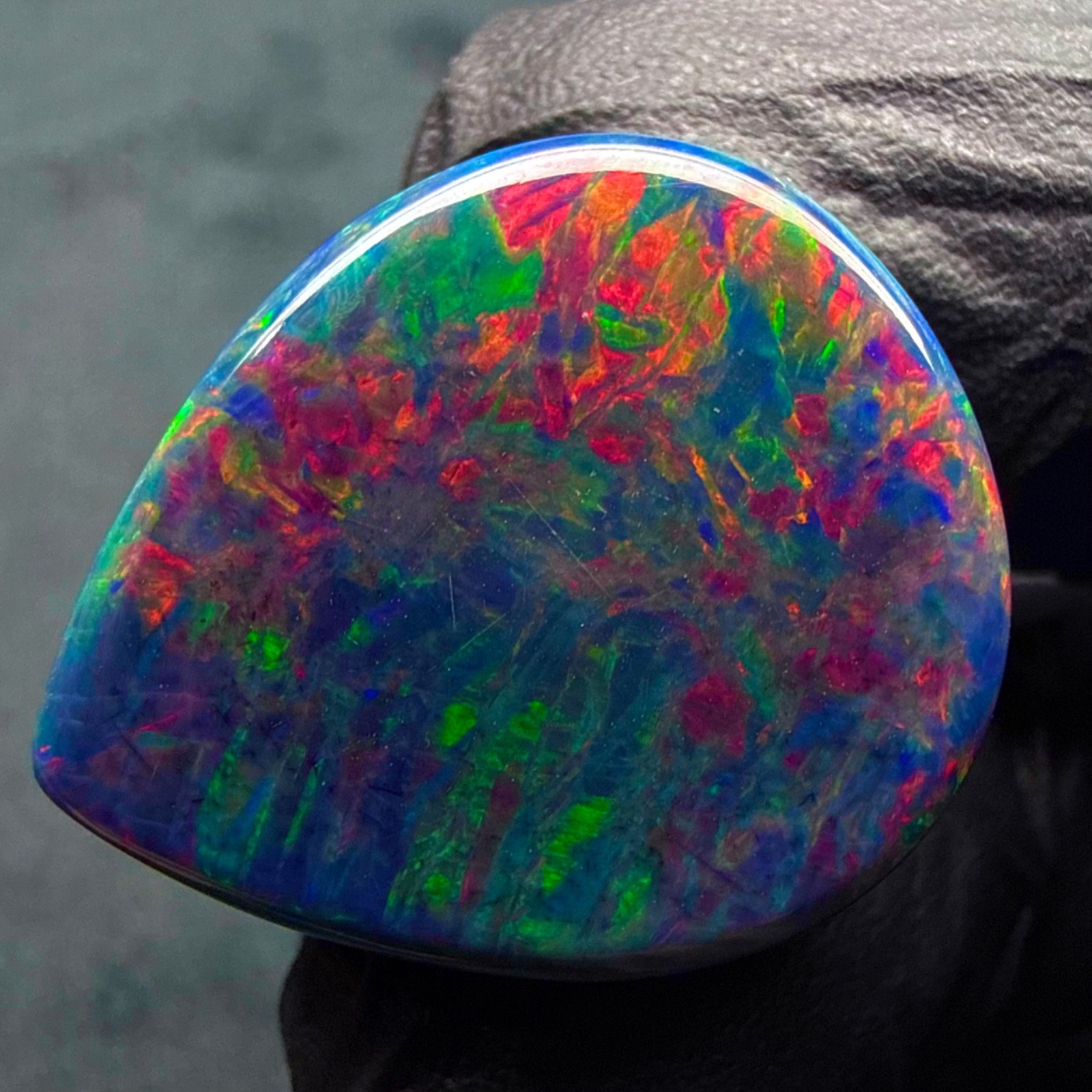 Natural opal, Ethiopian fire black honeycomb opal for jewelry 23.10 Ct 24×20 mm