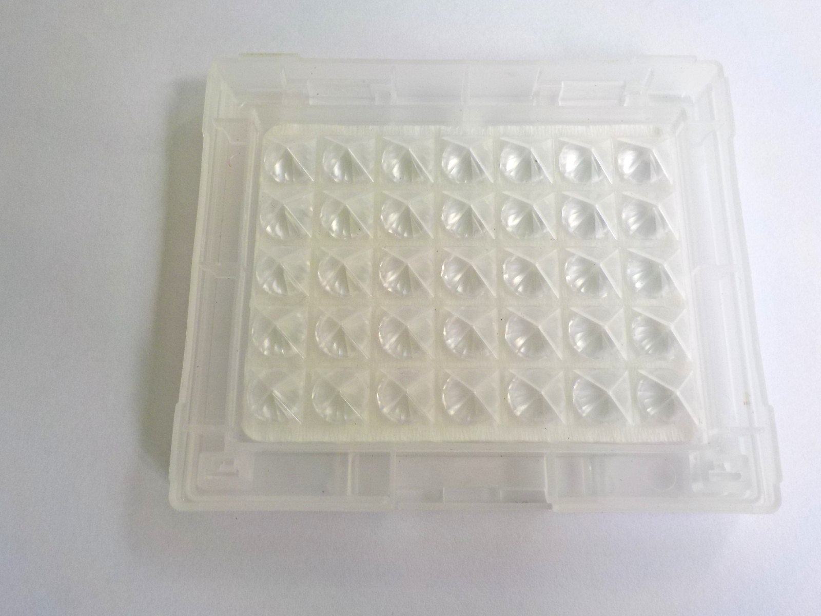 Swarovski Cubic Zirconia Pure Brilliance Round 7.50 mm Austria Clear Same 1 Box