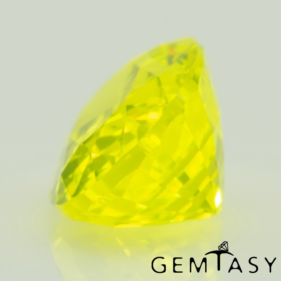 Cut stone – YAG Neon Czochralski (Pulled) lab grown, facet Oval 8x6mm 1.8-2.2ct