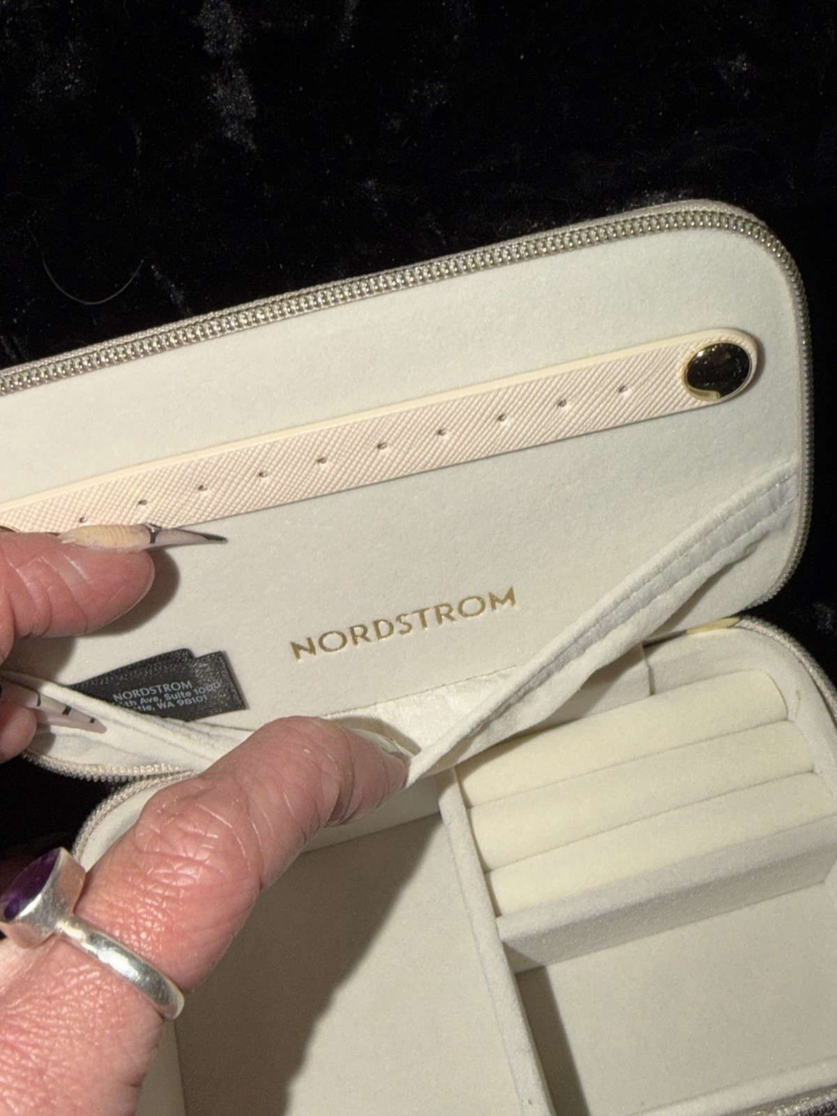 Nordstrom Beige Zip-Around Faux Leather Travel Jewelry Case Velvet Lined