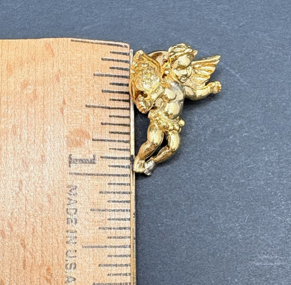 Vintage Kirks Folly Cherub Angel Arms Outstretched Pin Brooch Gold Tone