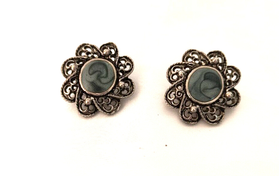 Vintage Blusih Gray Cabochon Women’s Stud Earrings Appx 1 in Silver Tone Alloy